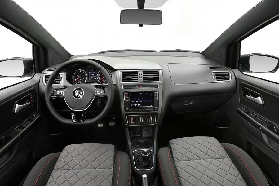 Торпедо Volkswagen Fox Xtreme 2017 года  (фото 3 из 5)
